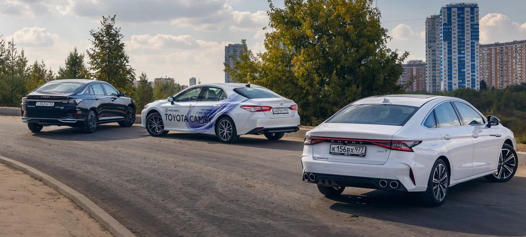 Toyota Camry против «китайцев»: сравнительный тест трёх бизнес-седанов 